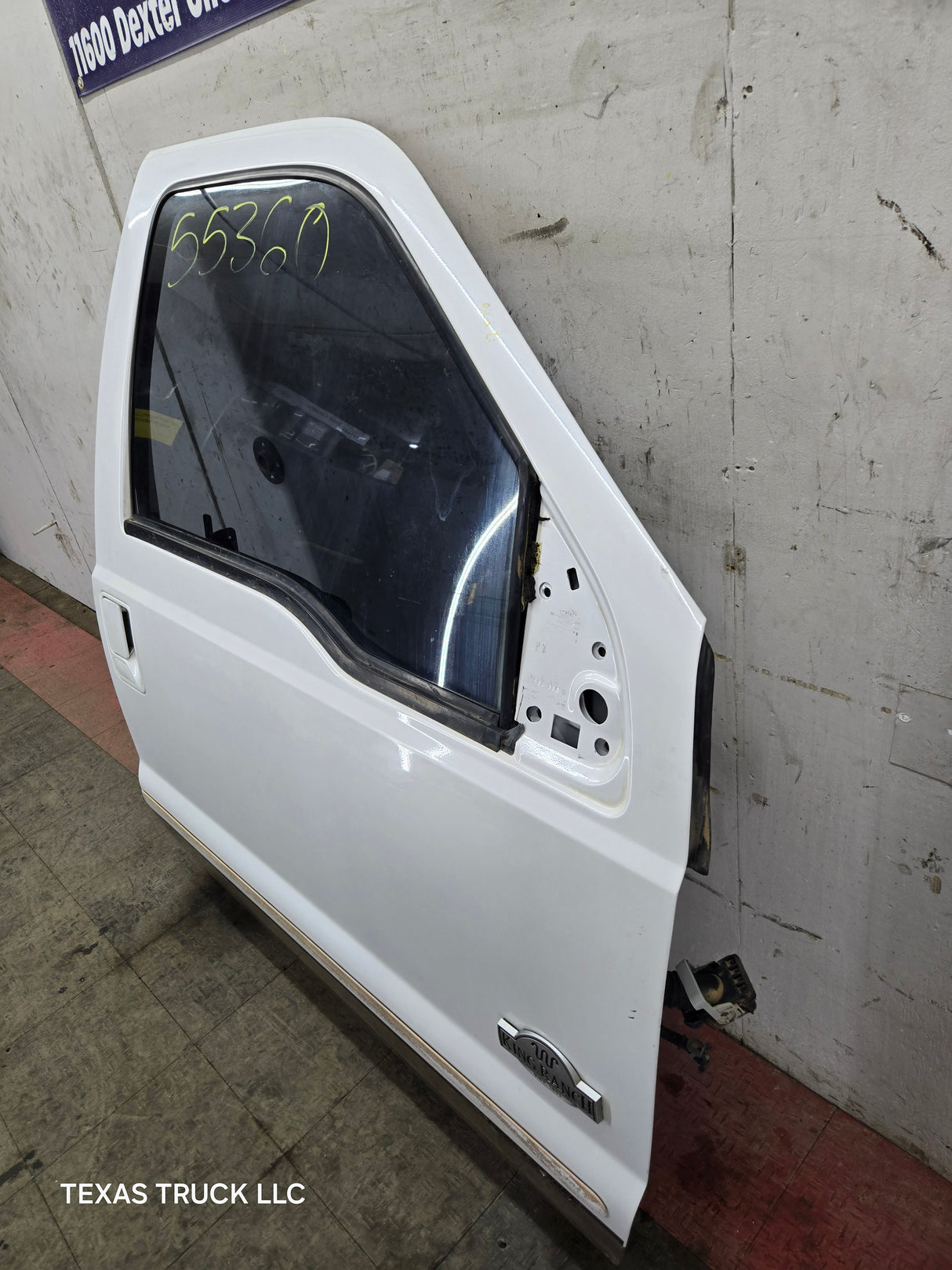 2012-2016 Ford Super Duty Passenger Side Front Door RH F250 F350 F450 F550