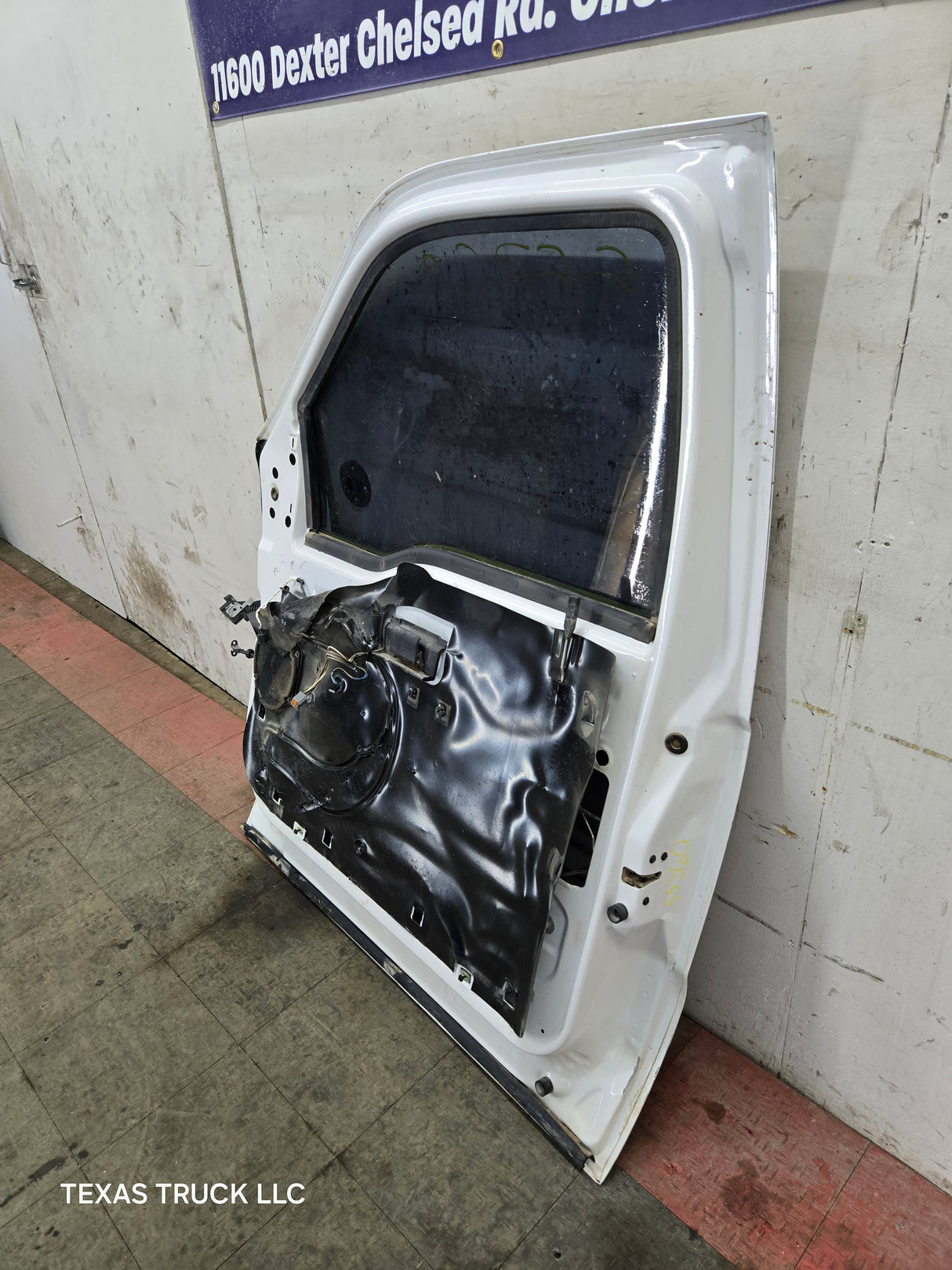 2012-2016 Ford Super Duty Passenger Side Front Door RH F250 F350 F450 F550