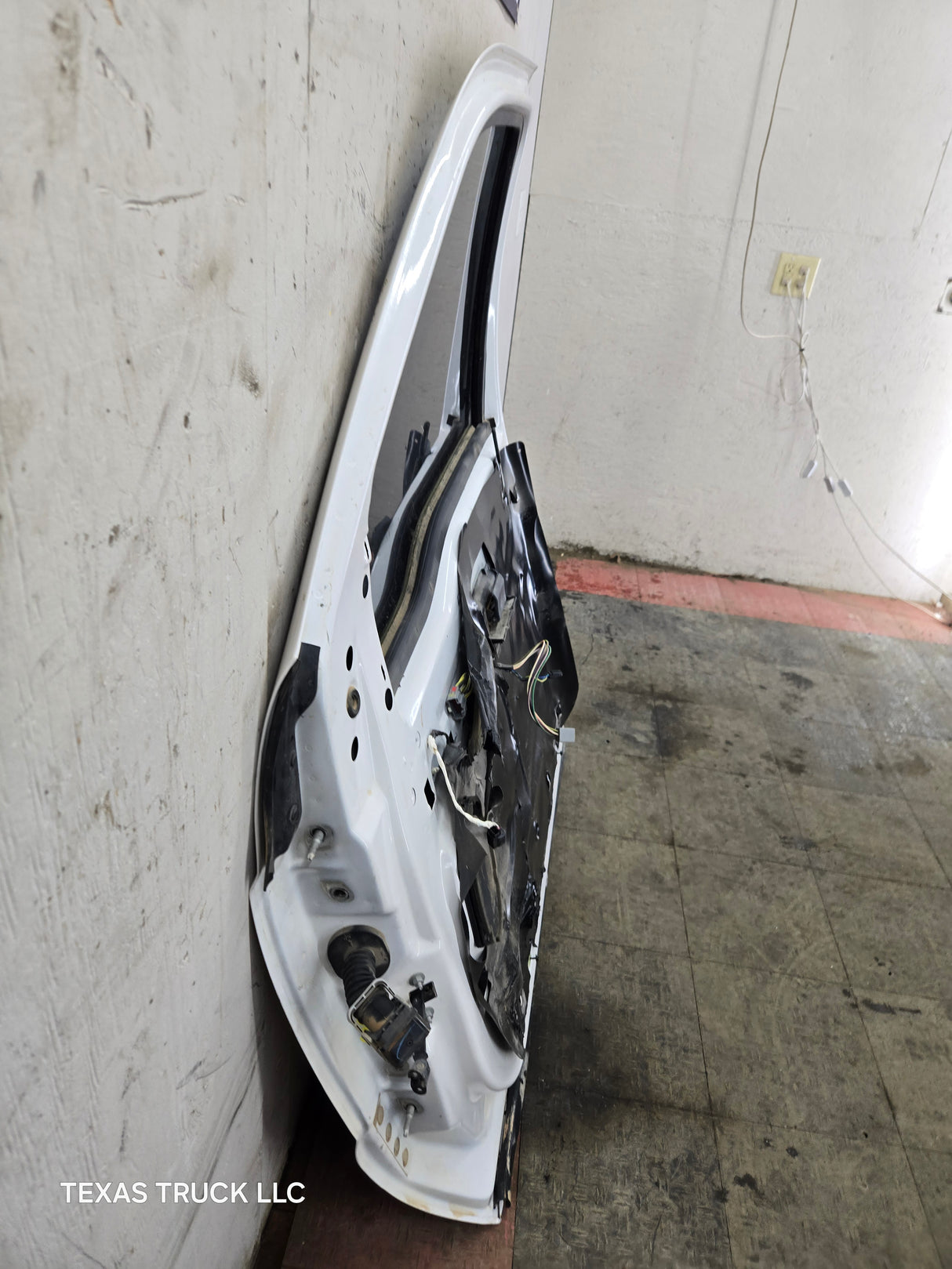 2012-2016 Ford Super Duty Passenger Side Front Door RH F250 F350 F450 F550