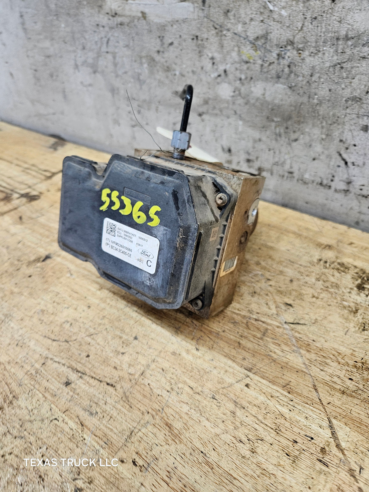 2011-2012 Ford Super Duty F250 F350 ABS Brake Module & Pump BC34-2C405-CE