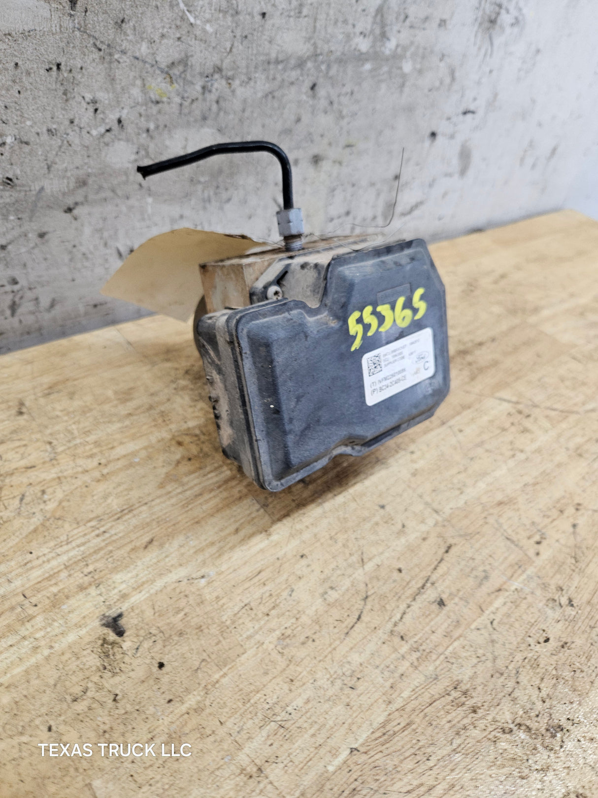 2011-2012 Ford Super Duty F250 F350 ABS Brake Module & Pump BC34-2C405-CE