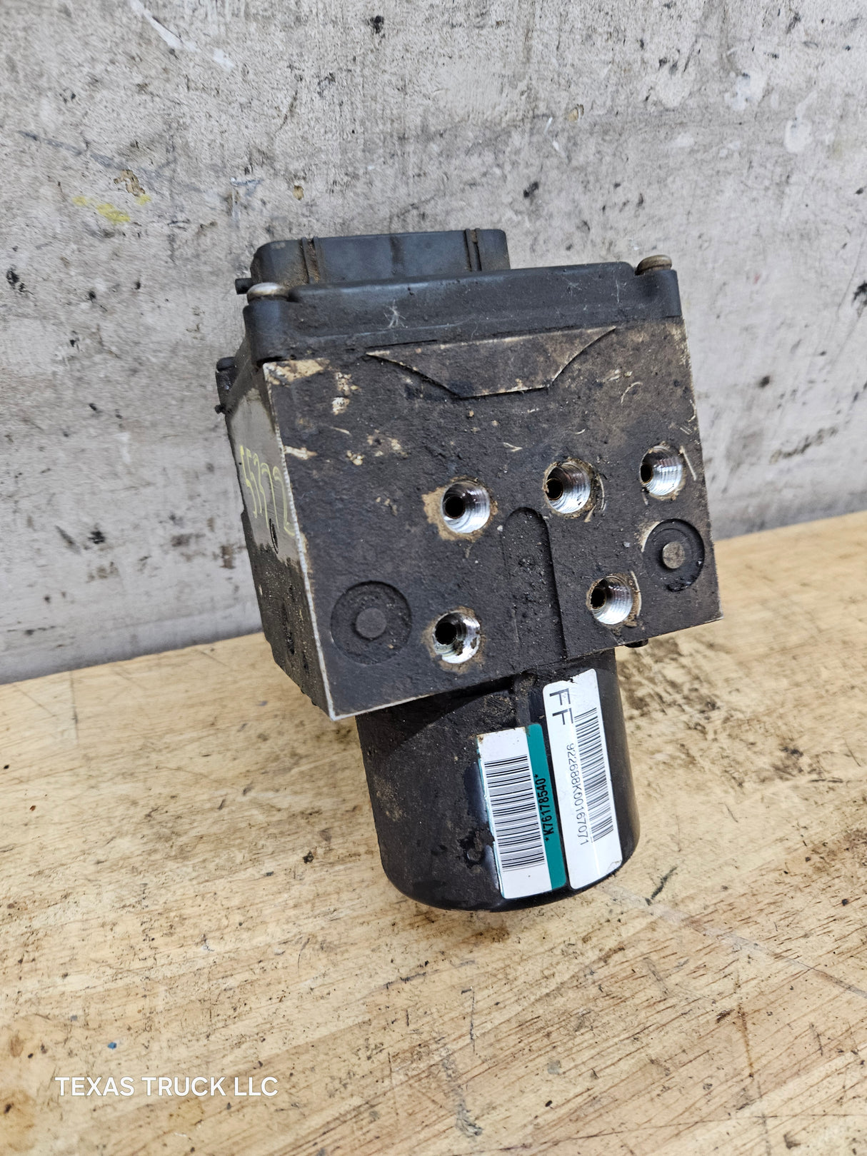 2007-2010 Chevrolet Silverado 2500 3500 ABS Pump Module Control Assembly