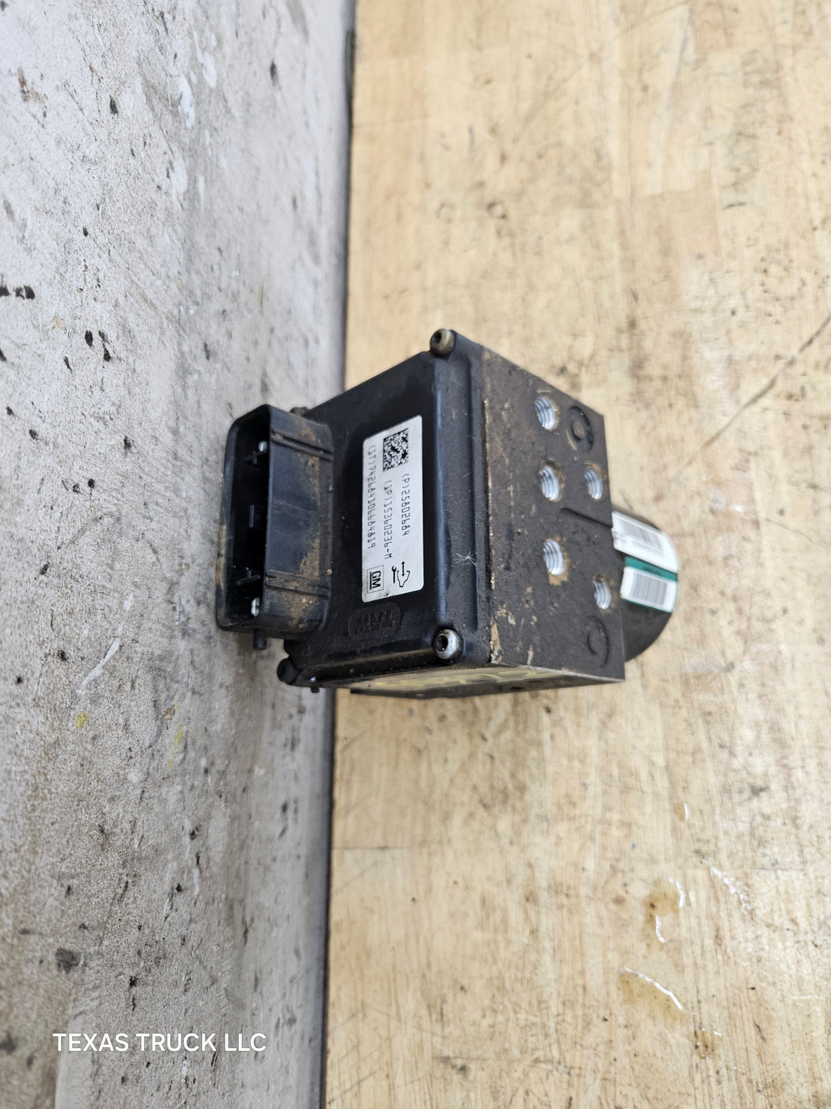 2007-2010 Chevrolet Silverado 2500 3500 ABS Pump Module Control Assembly