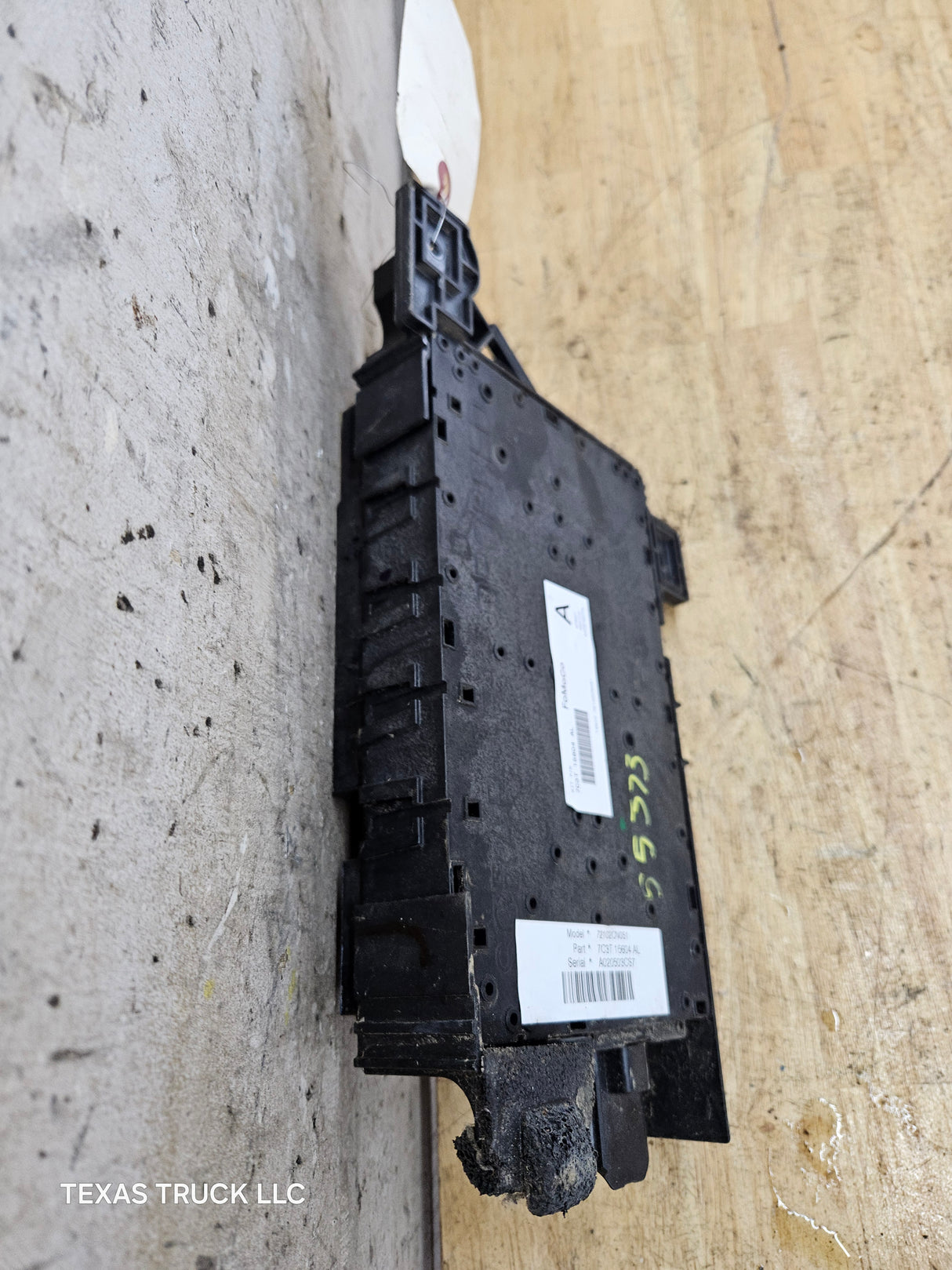 2008-2010 Ford F250 F350 BCM Fuse Junction Box 5.4 OEM 7C3T-15604-AL