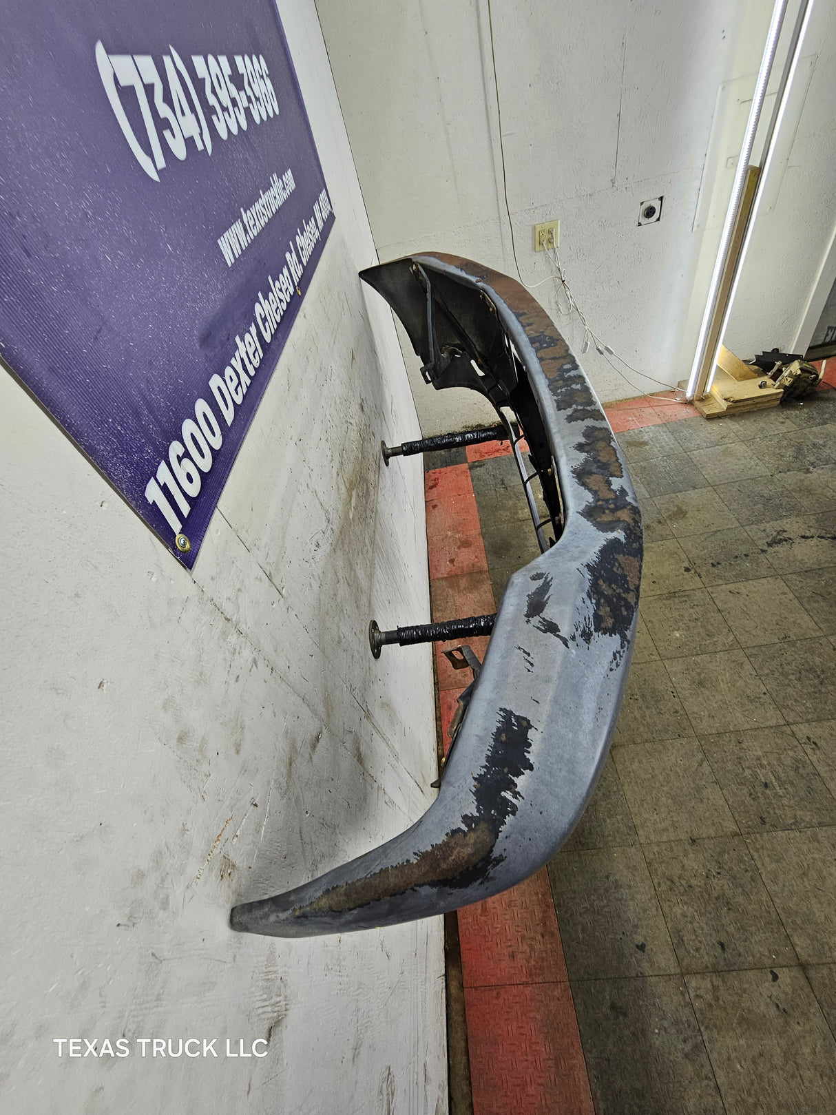 1999-2004 Ford Super Duty F250 F350 F450 F550 Front Bumper