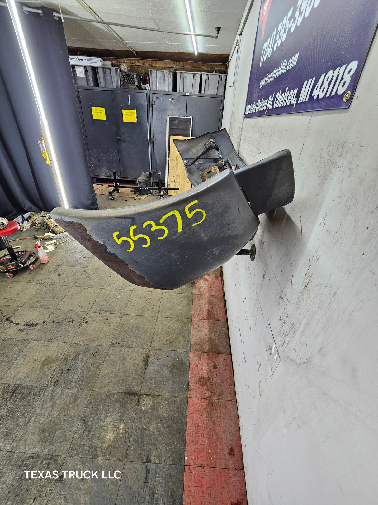 1999-2004 Ford Super Duty F250 F350 F450 F550 Front Bumper