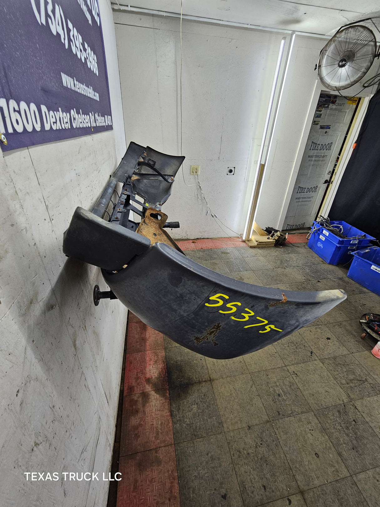 1999-2004 Ford Super Duty F250 F350 F450 F550 Front Bumper