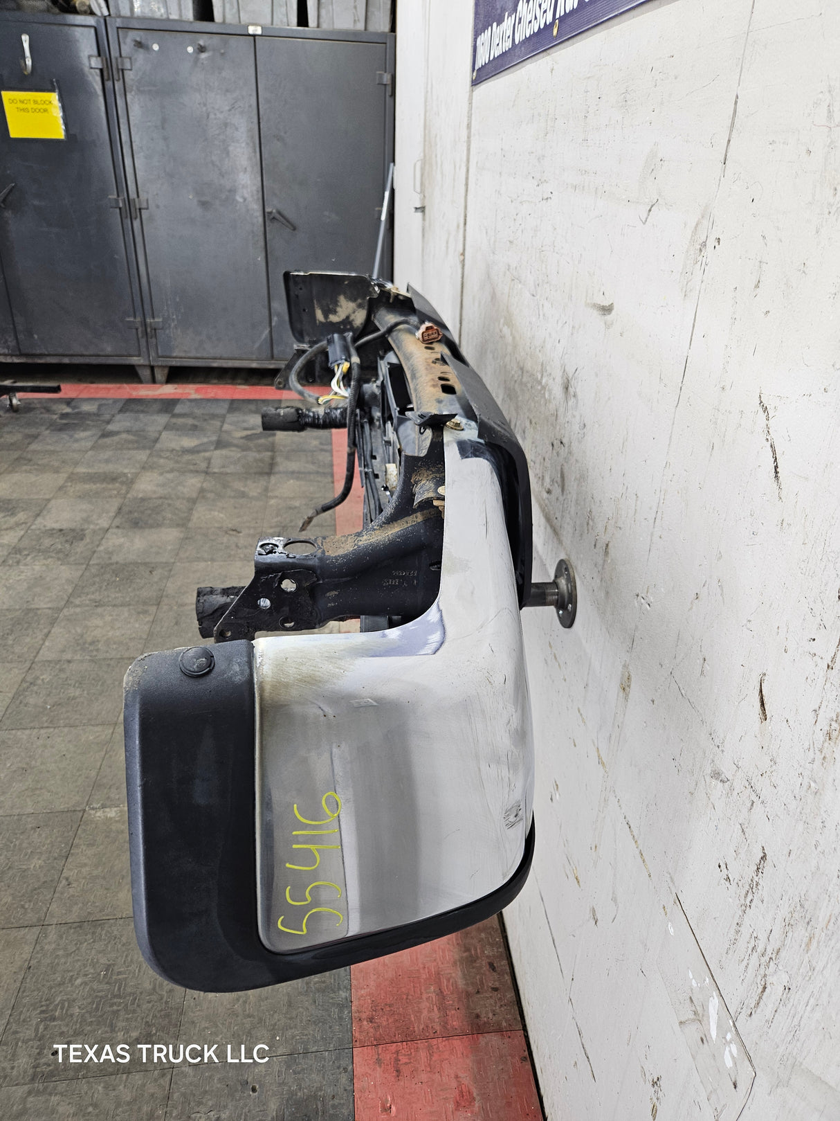 2011-2014 Chevrolet Silverado / GMC Sierra 1500 Rear Bumper