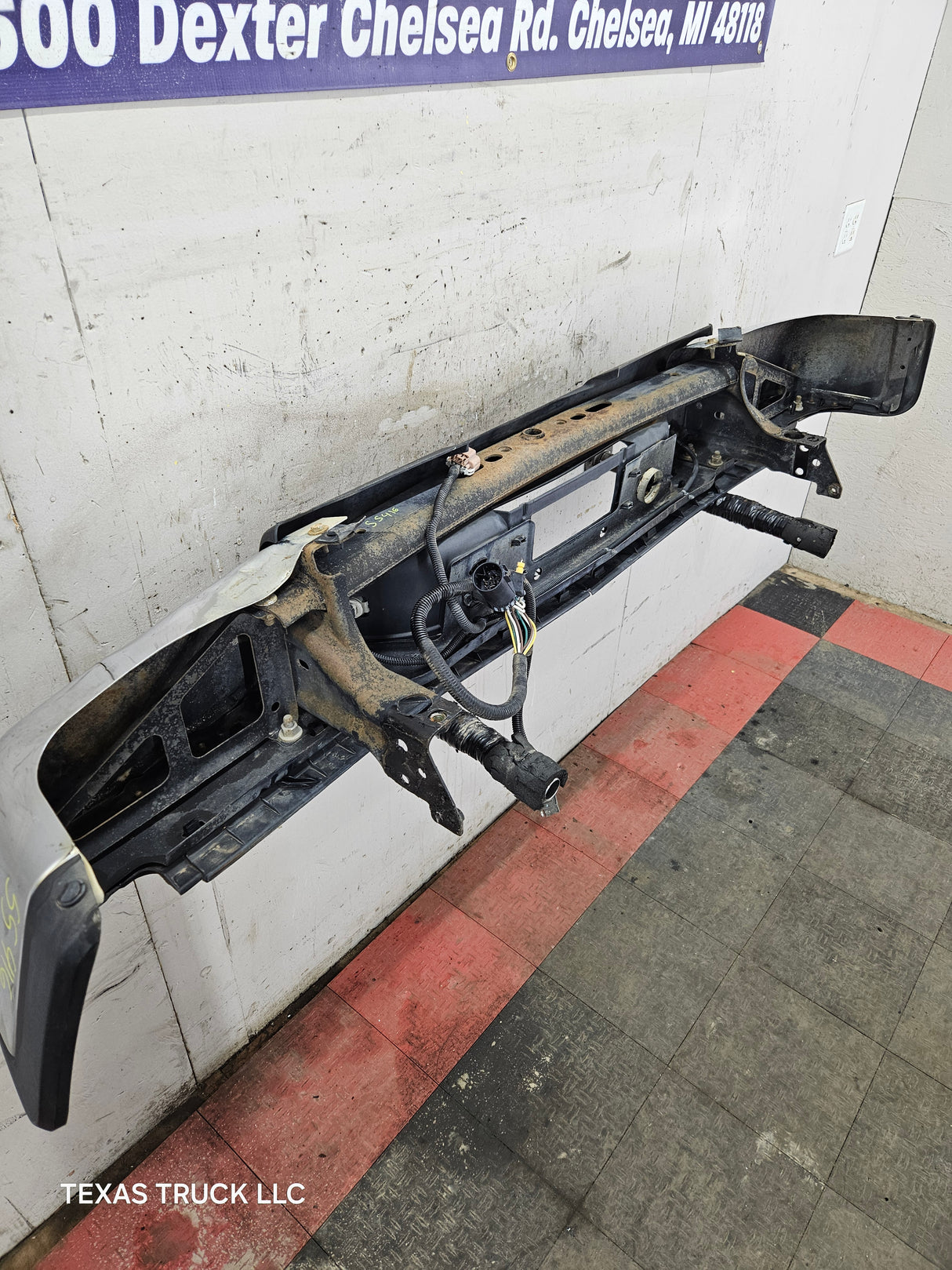 2011-2014 Chevrolet Silverado / GMC Sierra 1500 Rear Bumper