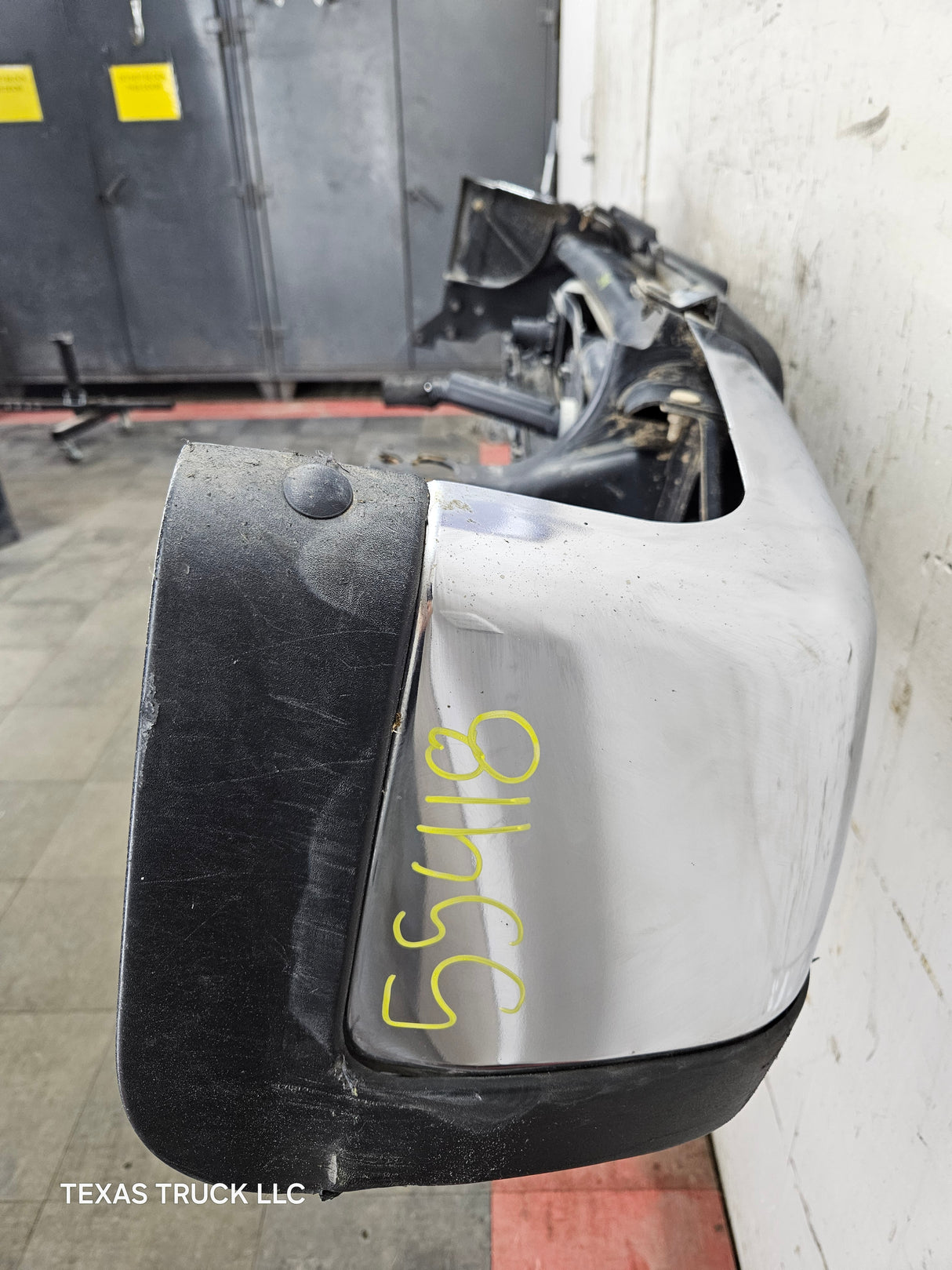 2011-2014 Chevrolet Silverado / GMC Sierra 2500 3500 HD Rear Bumper With Park Aid