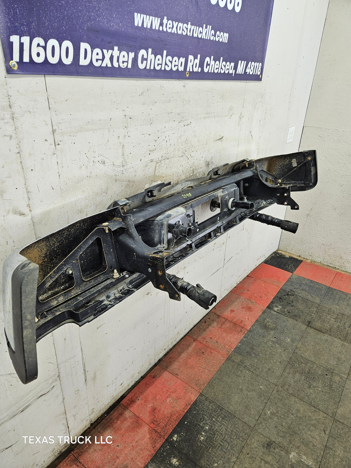 2011-2014 Chevrolet Silverado / GMC Sierra 2500 3500 HD Rear Bumper With Park Aid