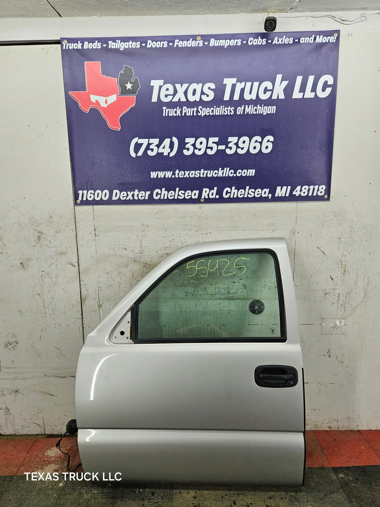 1999-2006 Chevrolet Silverado / GMC Sierra 1500 2500 3500 HD Front Driver Side Door LH