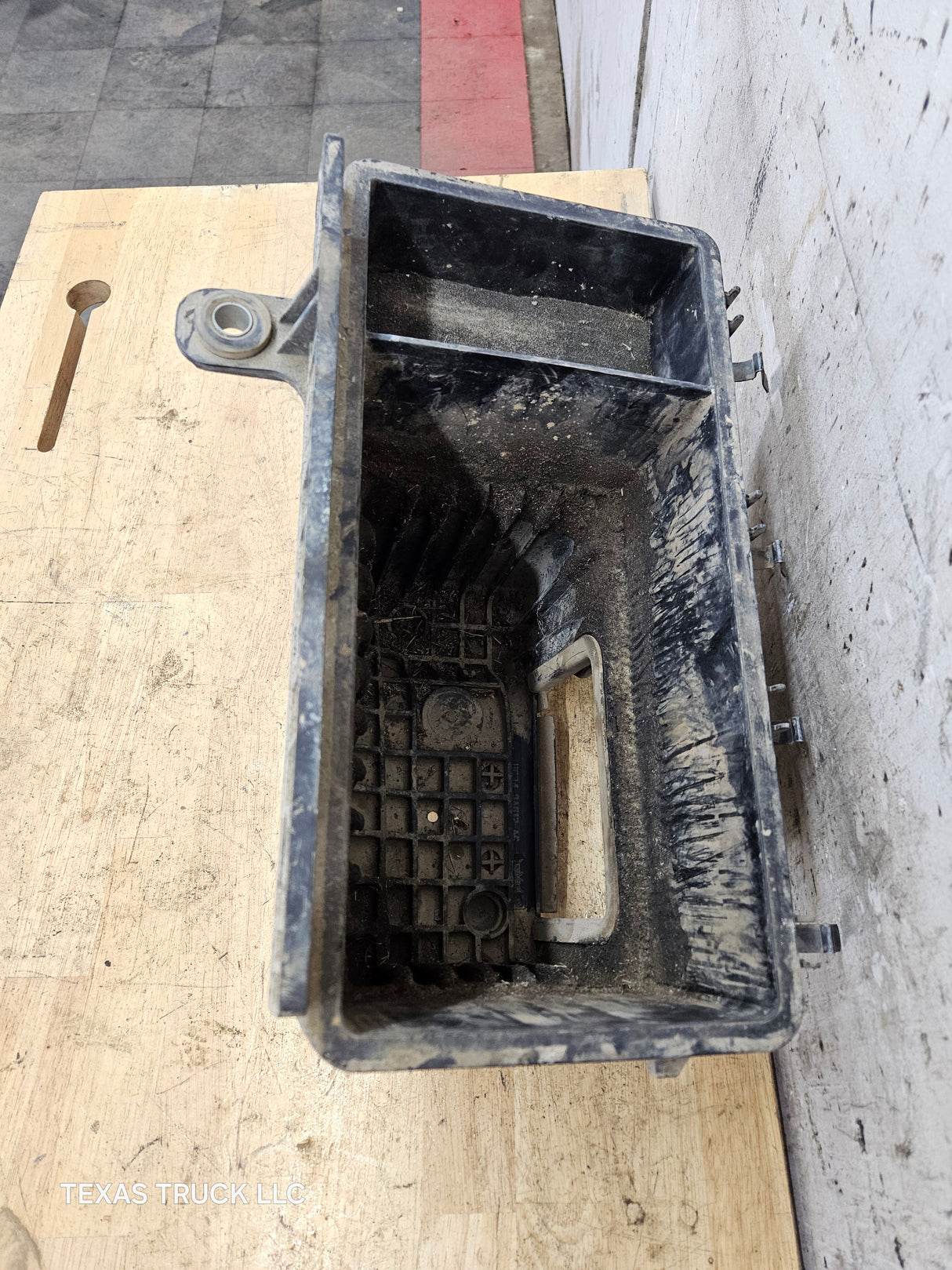 2011-2016 Ford F250 F350 Super Duty 6.7L Air Filter Housing Box Air Cleaner Lower Half BC3A-9A612-AC