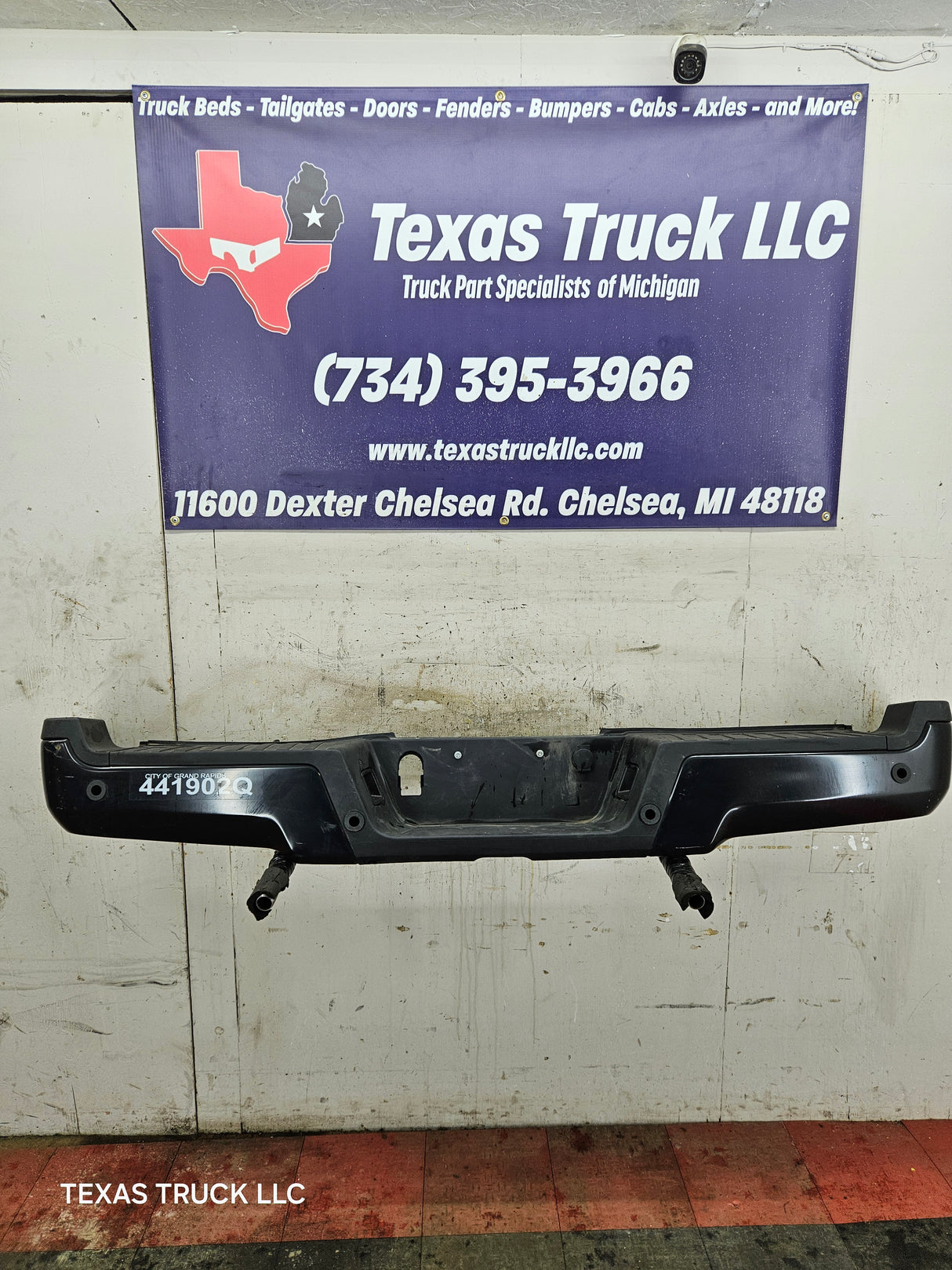 2017-2022 Ford Super Duty Rear Bumper F250 F350 F450 painted with parking aid sensor holes
