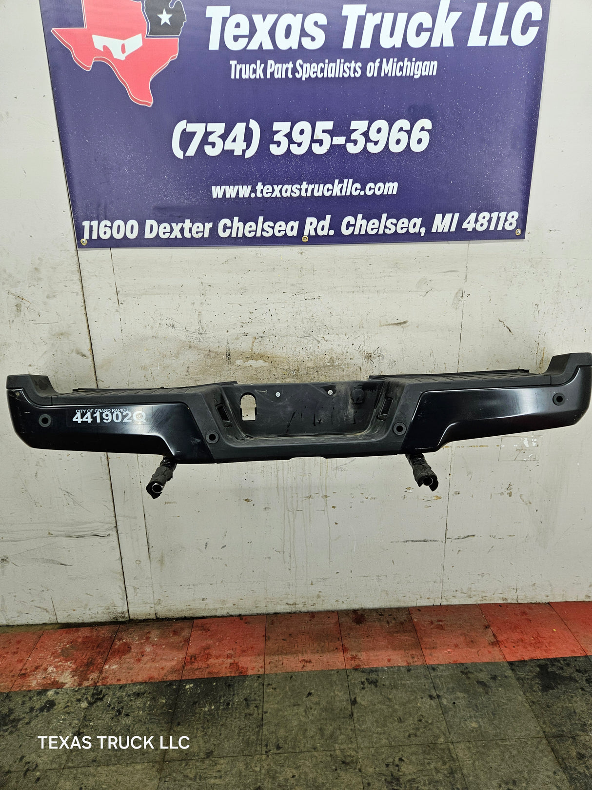 2017-2022 Ford Super Duty Rear Bumper F250 F350 F450 painted with parking aid sensor holes