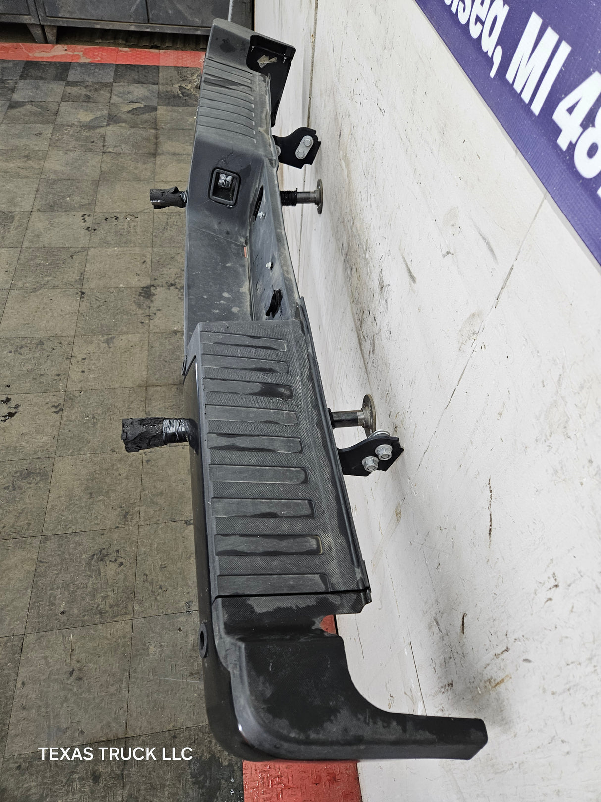 2017-2022 Ford Super Duty Rear Bumper F250 F350 F450 painted with parking aid sensor holes