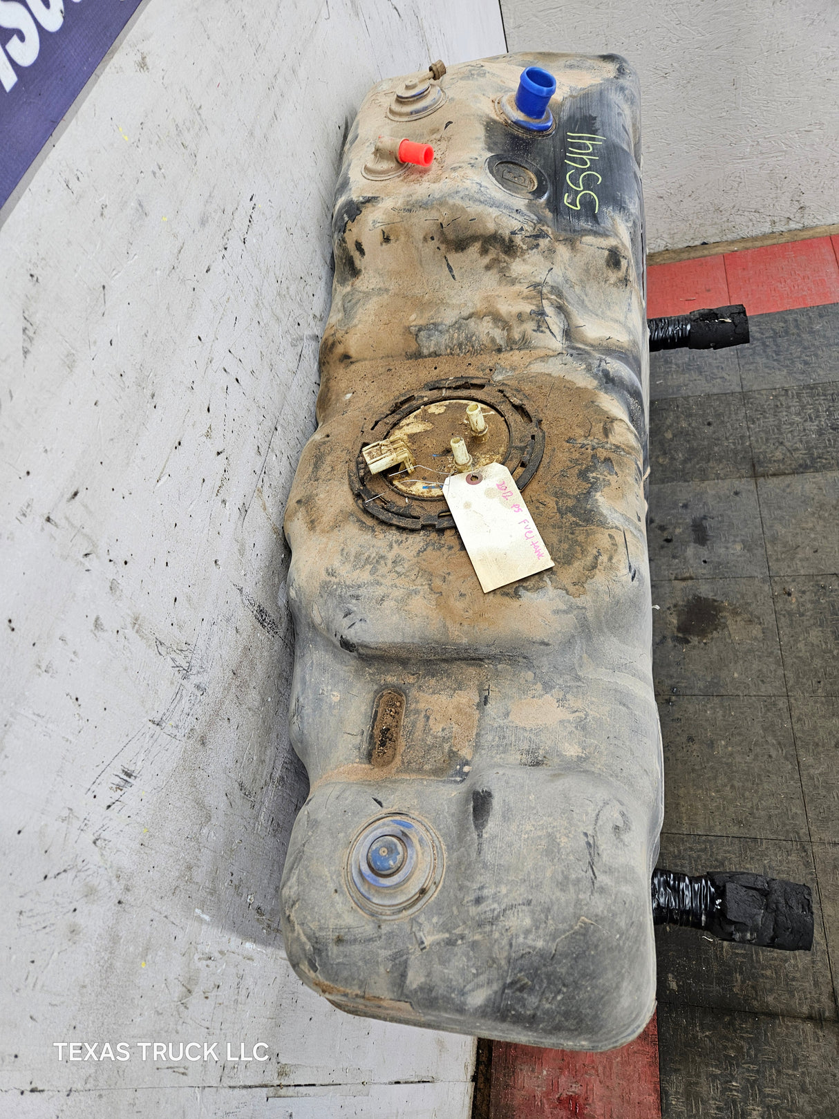 2011-2014 Ford F250 F350 Super Duty Crew Cab Short Bed 6' 9" Bed Truck Fuel Tank