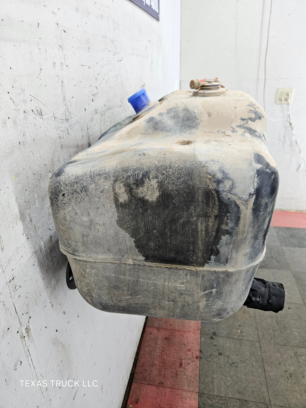 2011-2014 Ford F250 F350 Super Duty Crew Cab Short Bed 6' 9" Bed Truck Fuel Tank