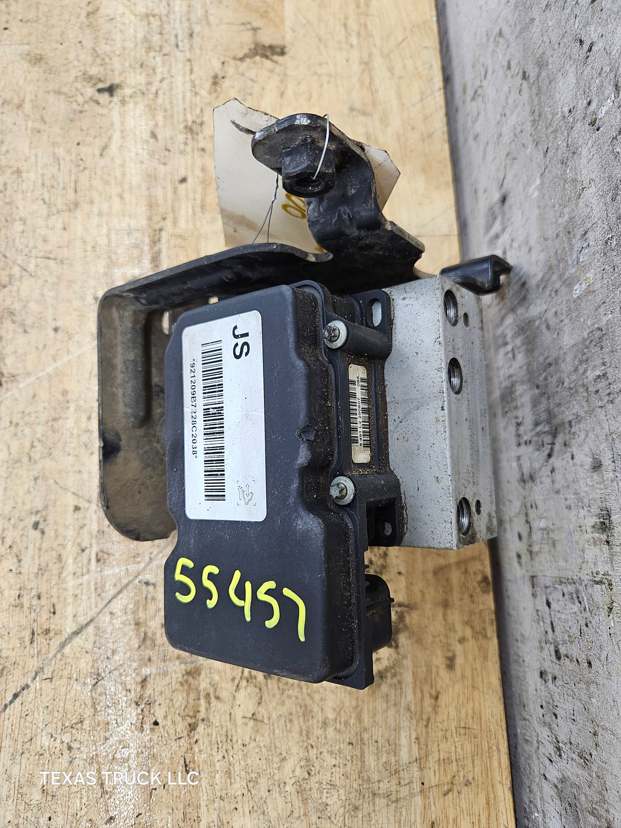 2008-2009 Chevrolet Silverado / GMC Sierra 1500 ABS Pump Module Control Assembly
