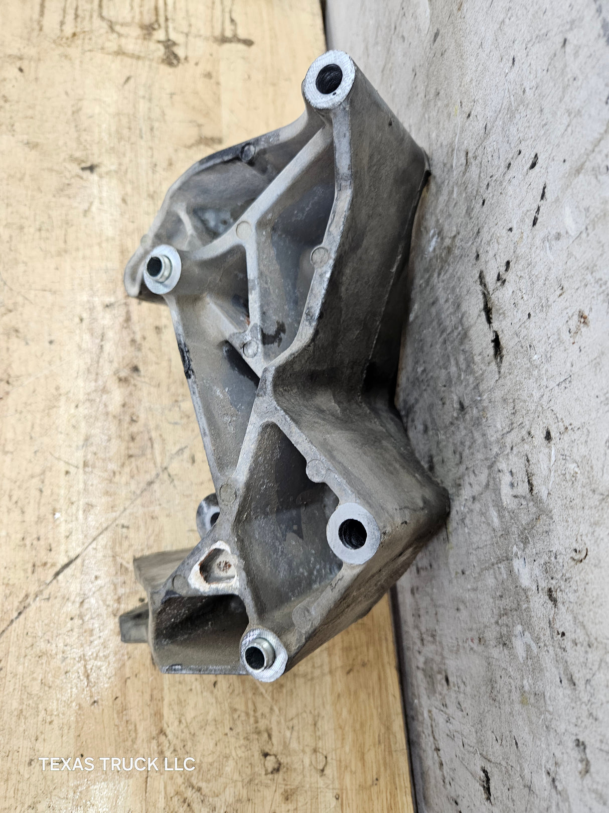 2011-2016 6.7L Power Stroke Alternator Bracket BC3Q-3C631-AC Ford Super Duty F250 F350