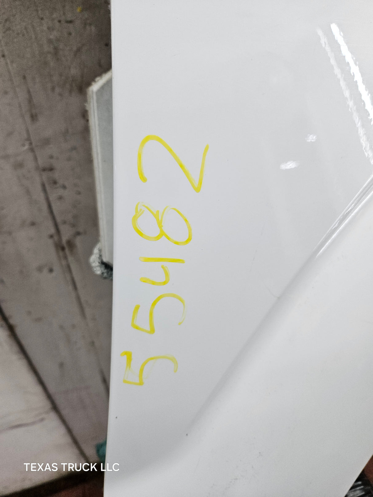 2011-2016 Ford Super Duty F250 F350 RH Passenger Side Front Fender Quarter Panel - Oxford White