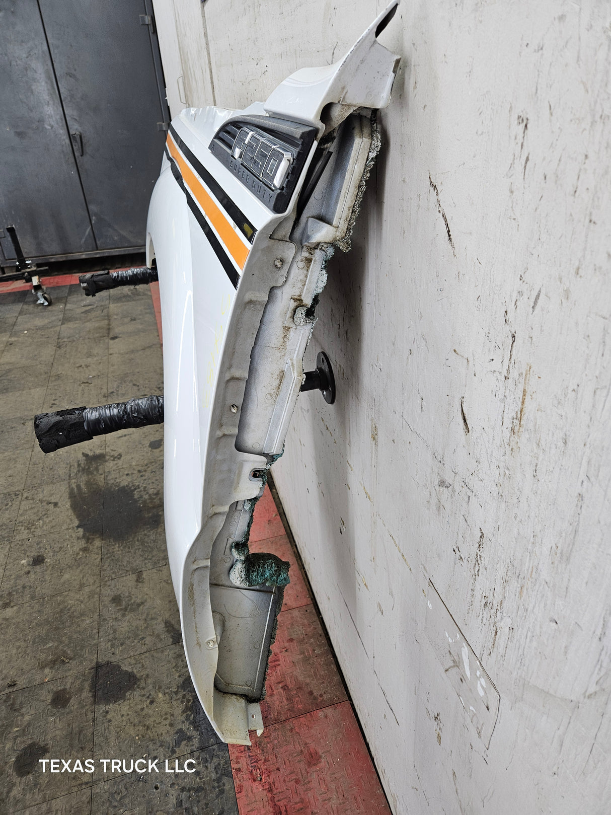 2011-2016 Ford Super Duty F250 F350 LH Driver Side Front Fender - Oxford White