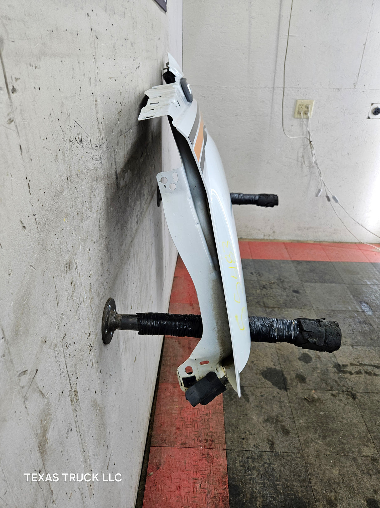 2011-2016 Ford Super Duty F250 F350 LH Driver Side Front Fender - Oxford White