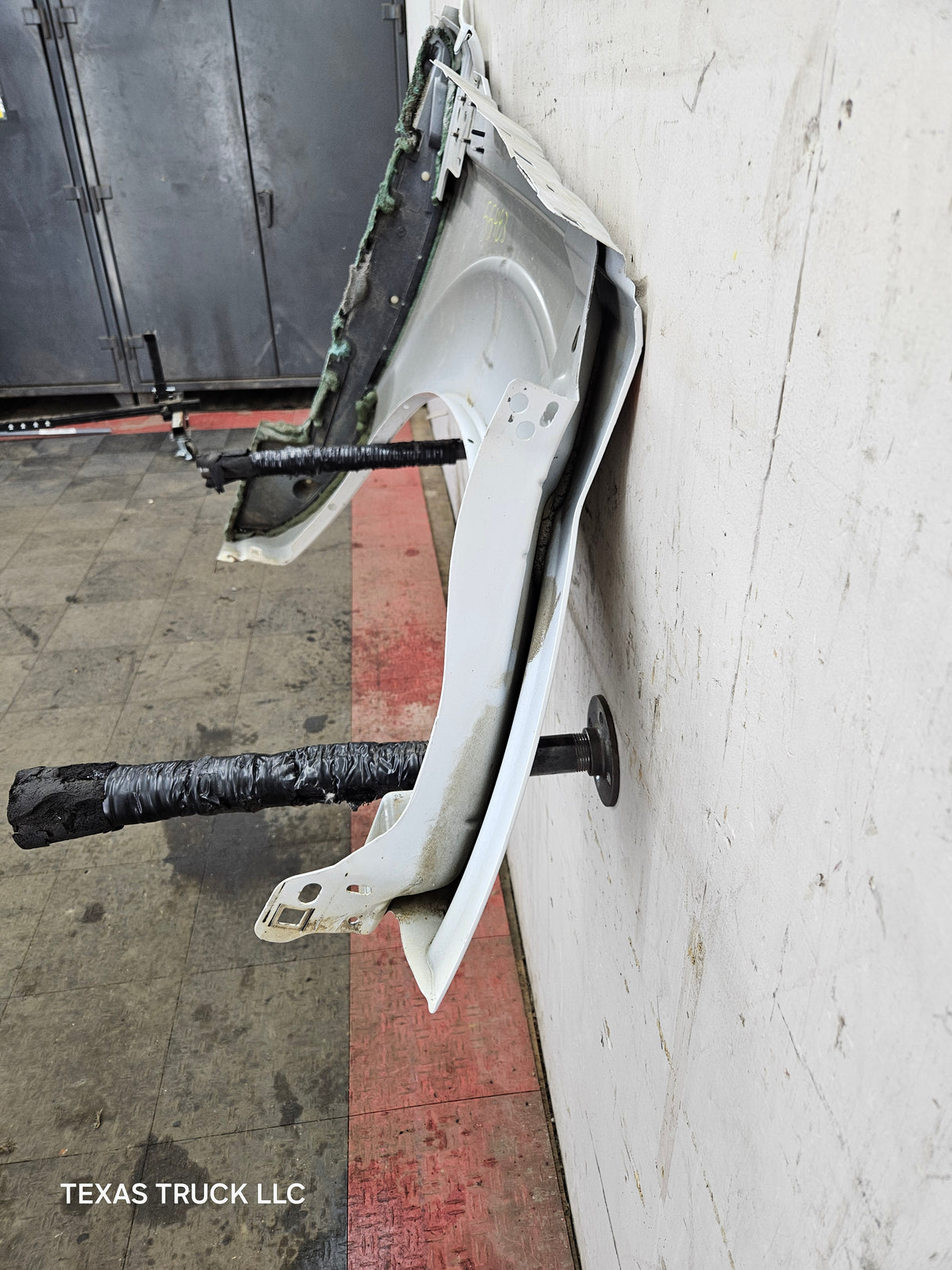 2011-2016 Ford Super Duty F250 F350 LH Driver Side Front Fender - Oxford White