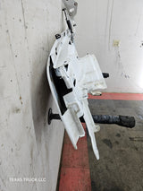 2003-2007 Chevrolet Silverado / Tahoe / Suburban 1500 2500 3500 HD RH Passenger Side "Cateye" Front Fender - Summit White