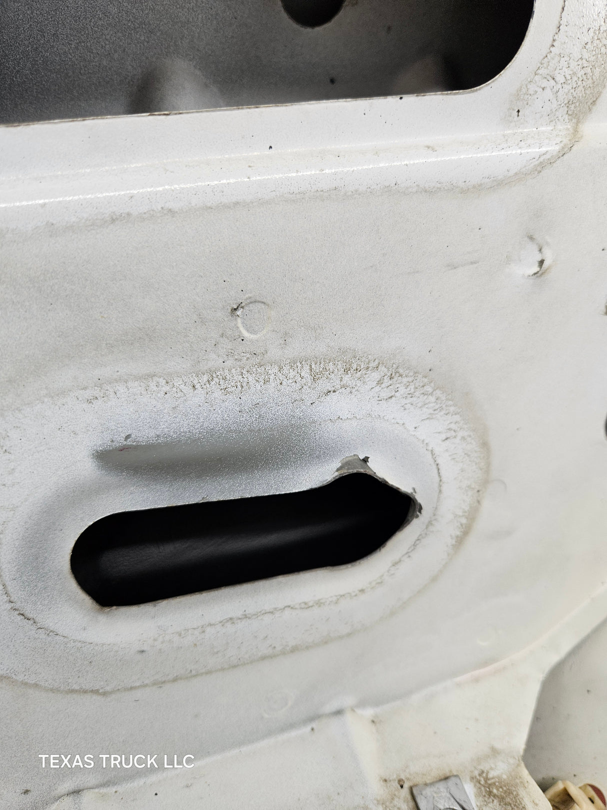 2003-2007 Chevrolet Silverado / Tahoe / Suburban 1500 2500 3500 HD RH Passenger Side "Cateye" Front Fender - Summit White