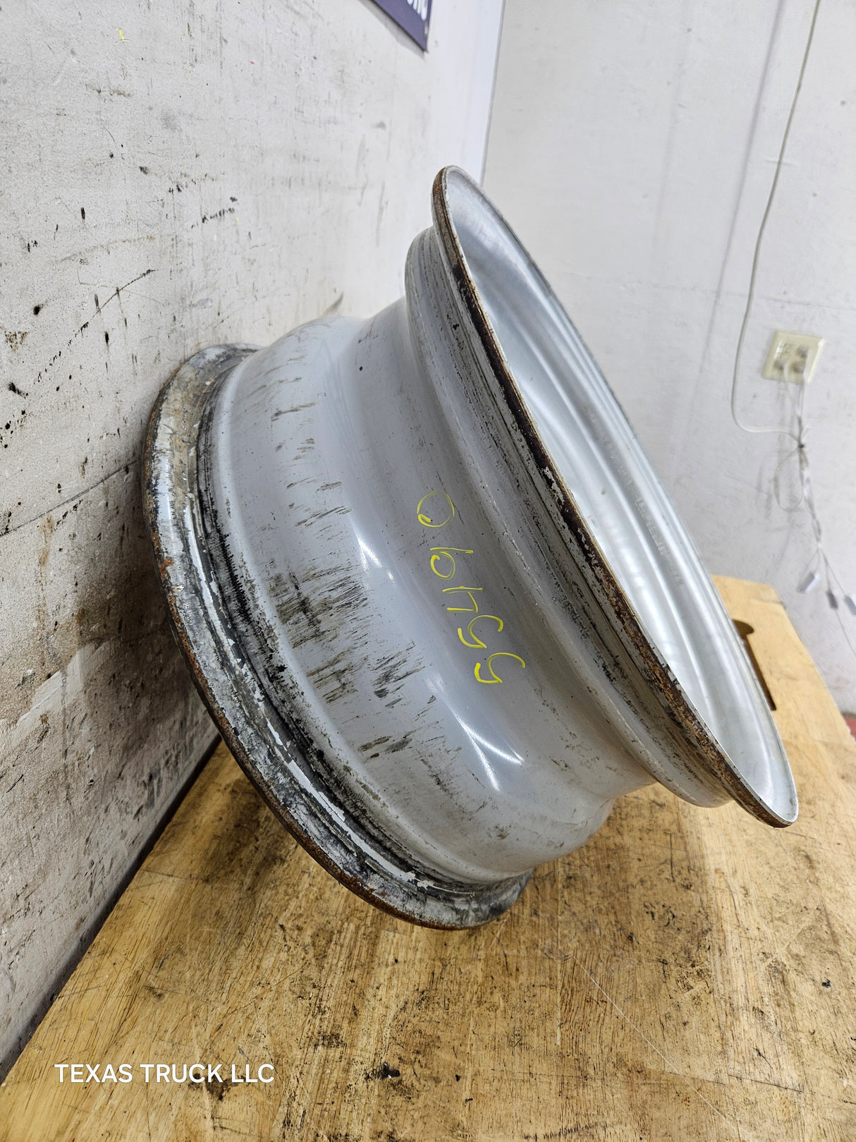 1999-2004 Ford F250 F350 Super Duty Excursion 16" Steel Wheel Rim