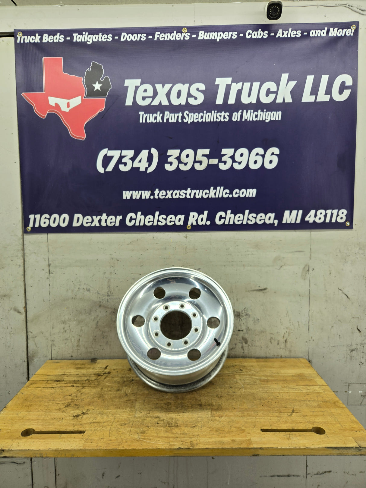1999-2004 Ford F250 F350 Super Duty Excursion 16" Polished Aluminum Wheel Rim