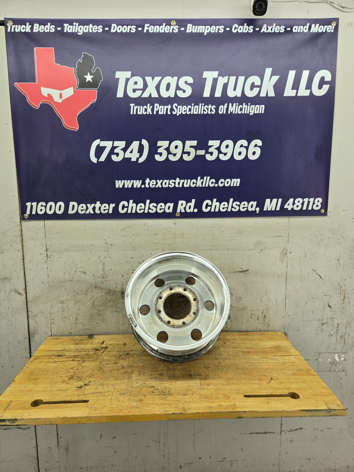 1999-2004 Ford F250 F350 Super Duty Excursion 16" Polished Aluminum Wheel Rim