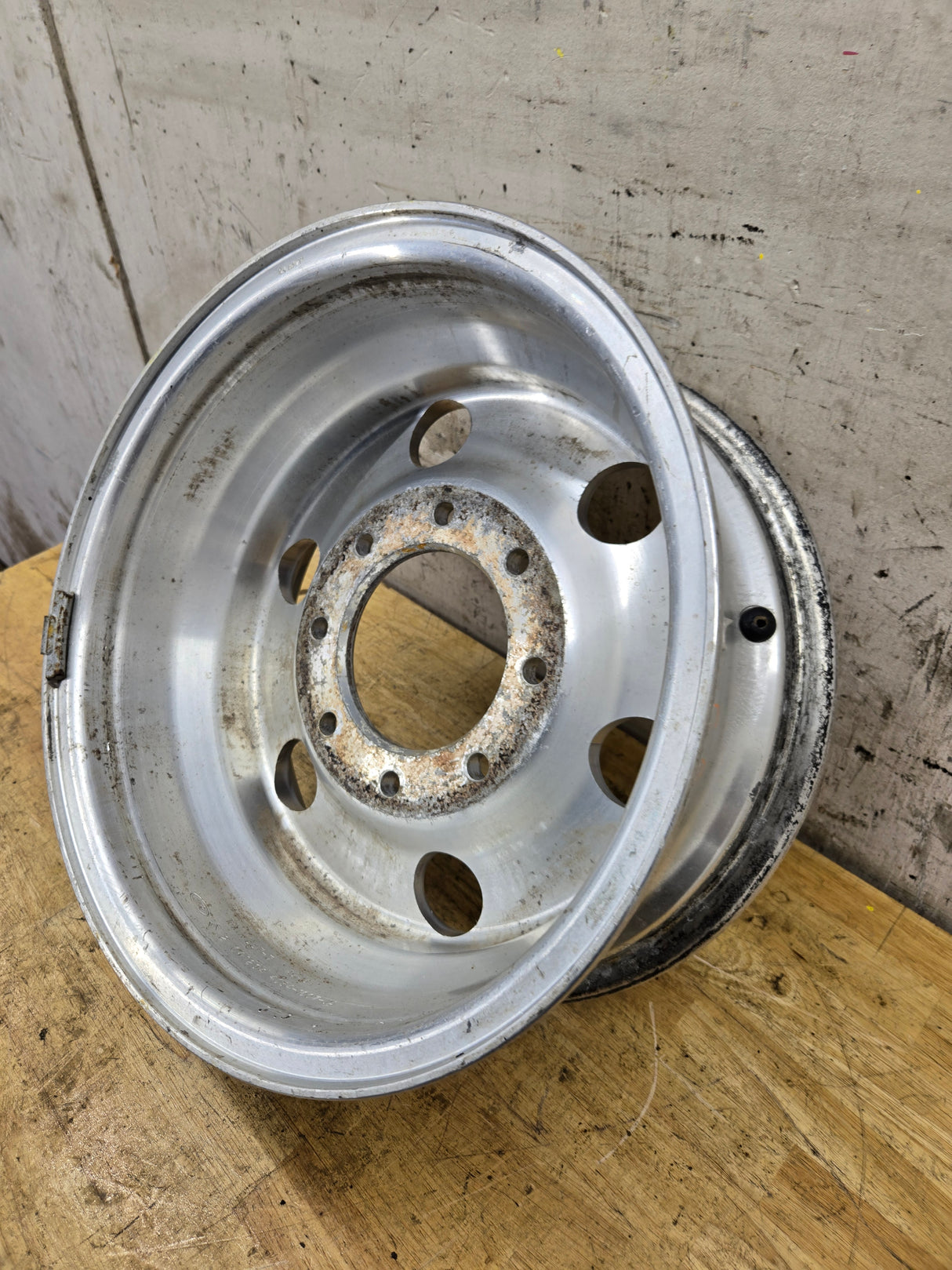 1999-2004 Ford F250 F350 Super Duty Excursion 16" Polished Aluminum Wheel Rim