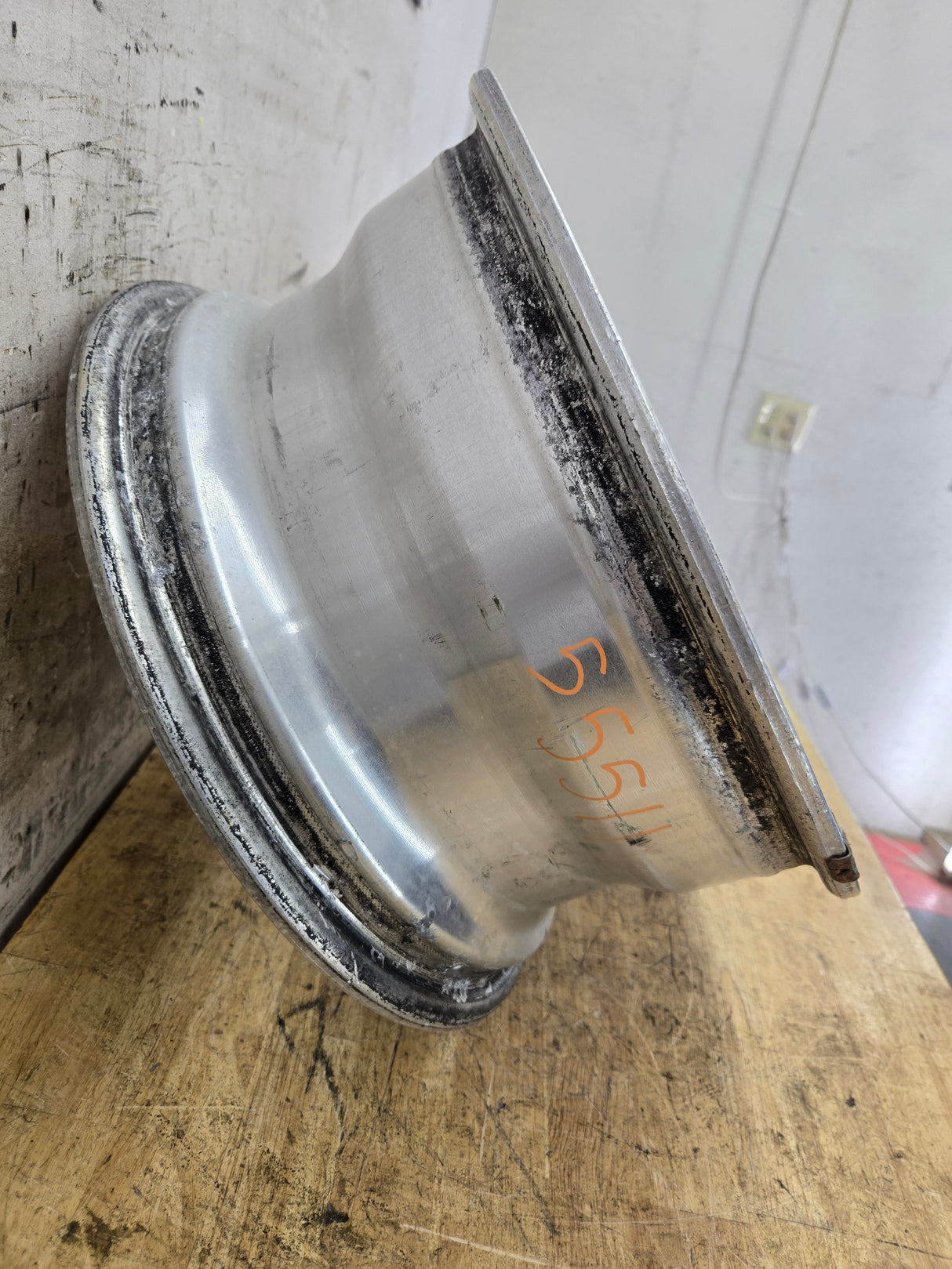 1999-2004 Ford F250 F350 Super Duty Excursion 16" Polished Aluminum Wheel Rim