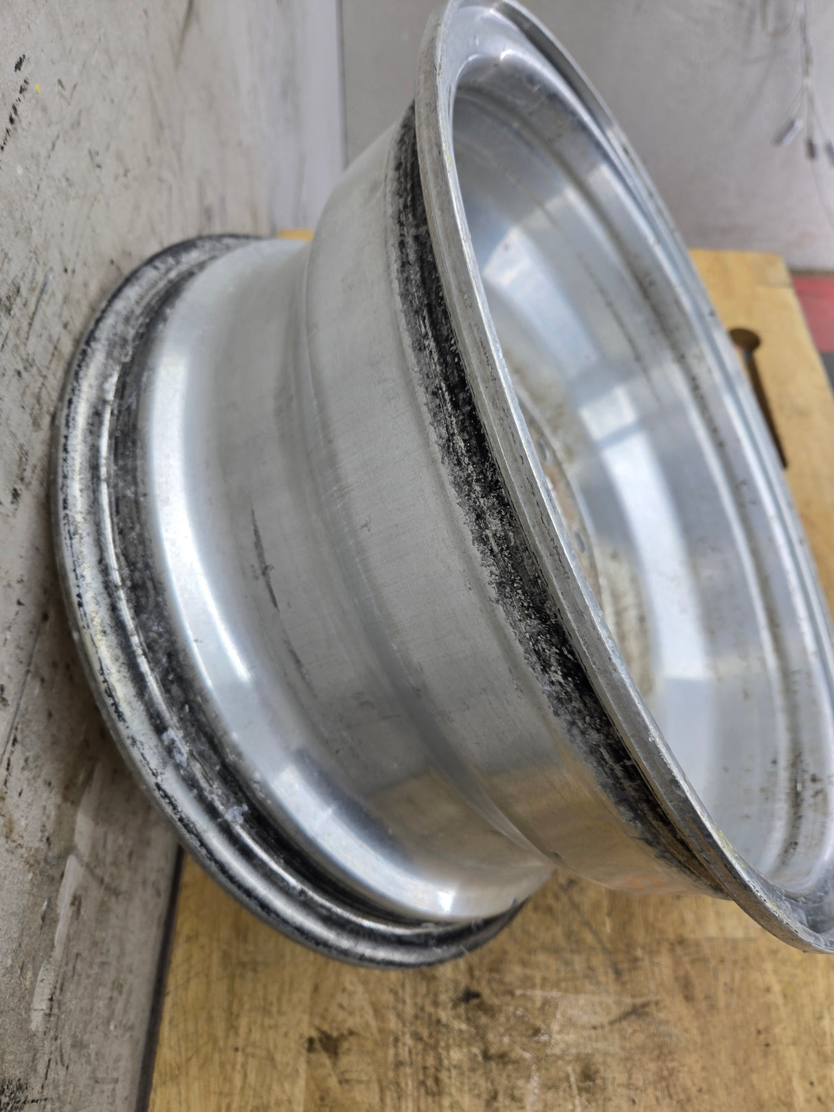 1999-2004 Ford F250 F350 Super Duty Excursion 16" Polished Aluminum Wheel Rim