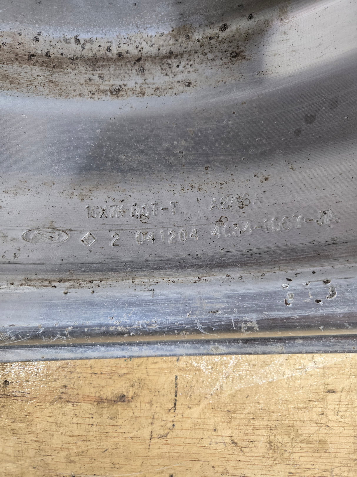 1999-2004 Ford F250 F350 Super Duty Excursion 16" Polished Aluminum Wheel Rim
