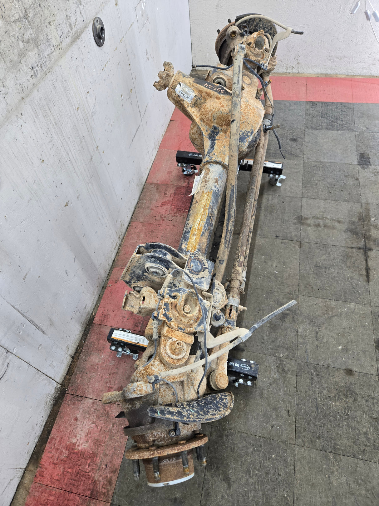 2013-2016 Ford Super Duty F250 F350 FRONT Axle 3.73 Gear Ratio 188k miles