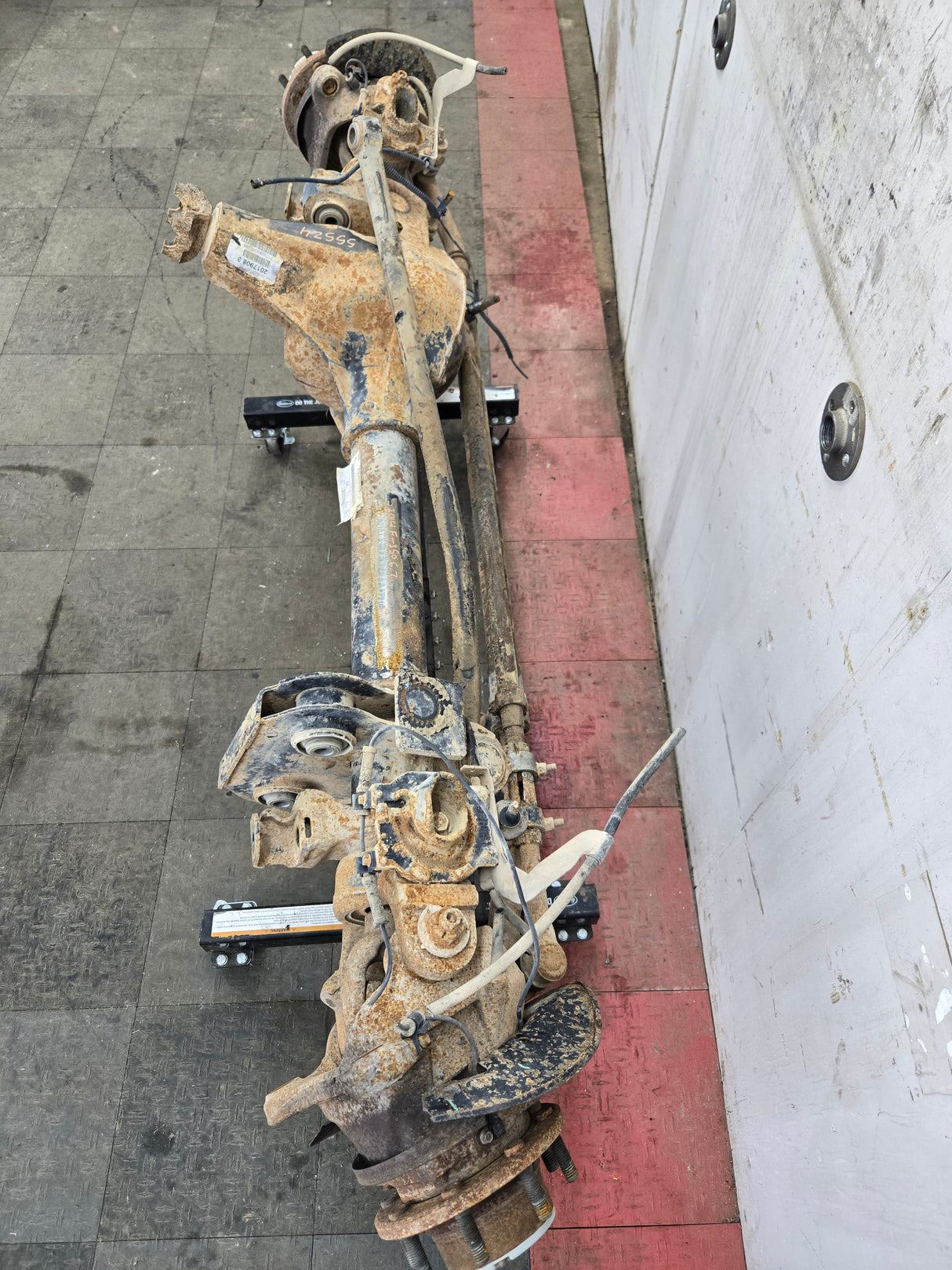 2013-2016 Ford Super Duty F250 F350 FRONT Axle 3.73 Gear Ratio 188k miles