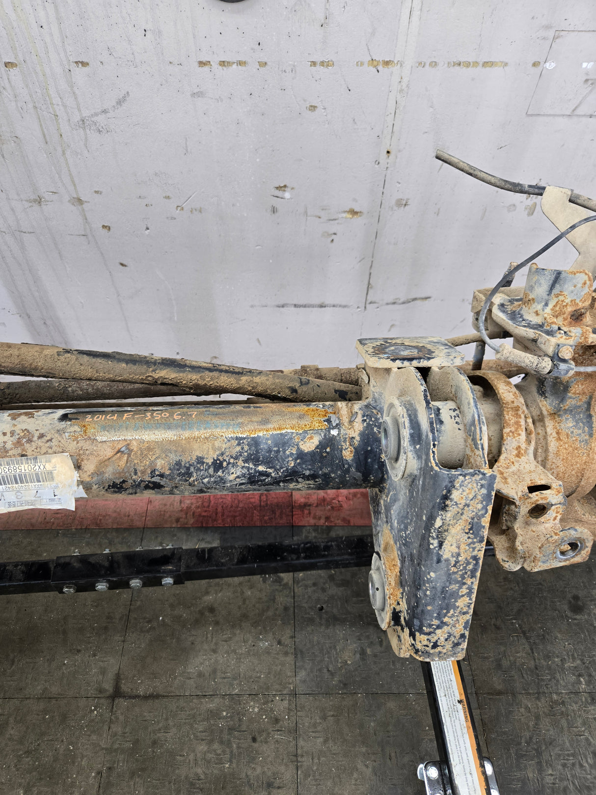 2013-2016 Ford Super Duty F250 F350 FRONT Axle 3.73 Gear Ratio 188k miles