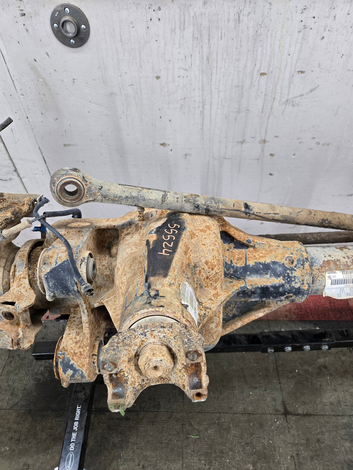 2013-2016 Ford Super Duty F250 F350 FRONT Axle 3.73 Gear Ratio 188k miles