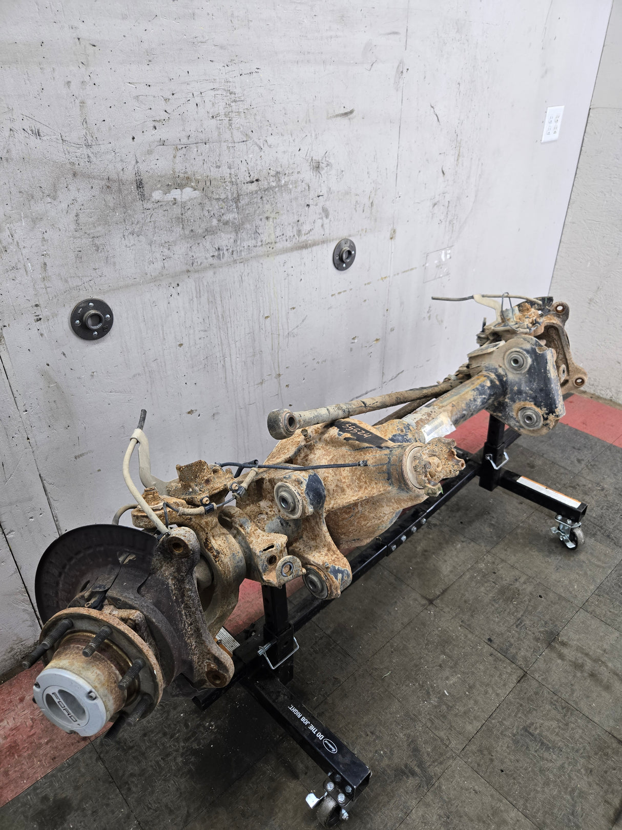 2013-2016 Ford Super Duty F250 F350 FRONT Axle 3.73 Gear Ratio 188k miles