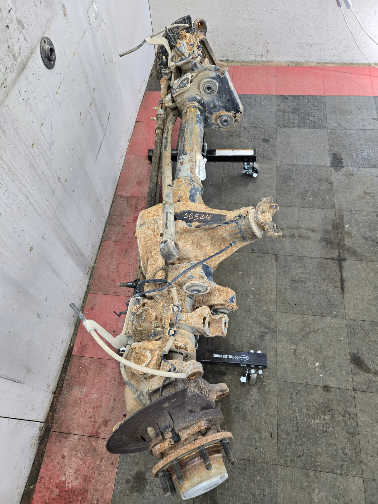 2013-2016 Ford Super Duty F250 F350 FRONT Axle 3.73 Gear Ratio 188k miles