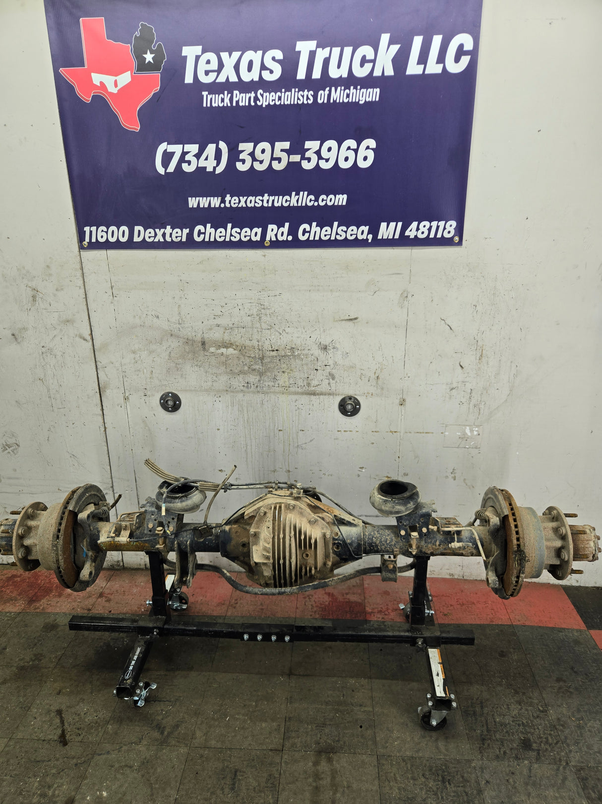 2013-2016 Ford Super Duty F350 PICKUP DUALLY Rear Axle 3.73 Gear Ratio Rear End 147k miles