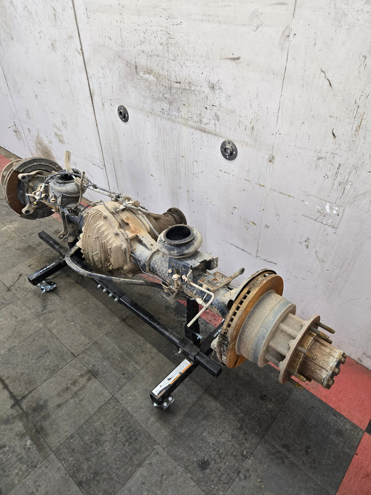 2013-2016 Ford Super Duty F350 PICKUP DUALLY Rear Axle 3.73 Gear Ratio Rear End 147k miles
