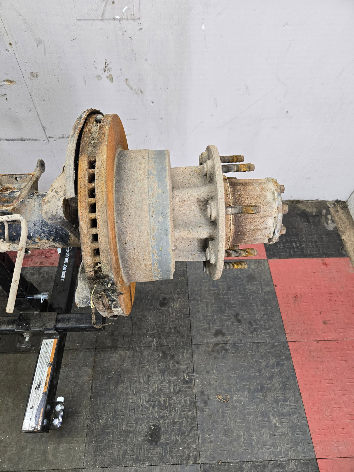 2013-2016 Ford Super Duty F350 PICKUP DUALLY Rear Axle 3.73 Gear Ratio Rear End 147k miles