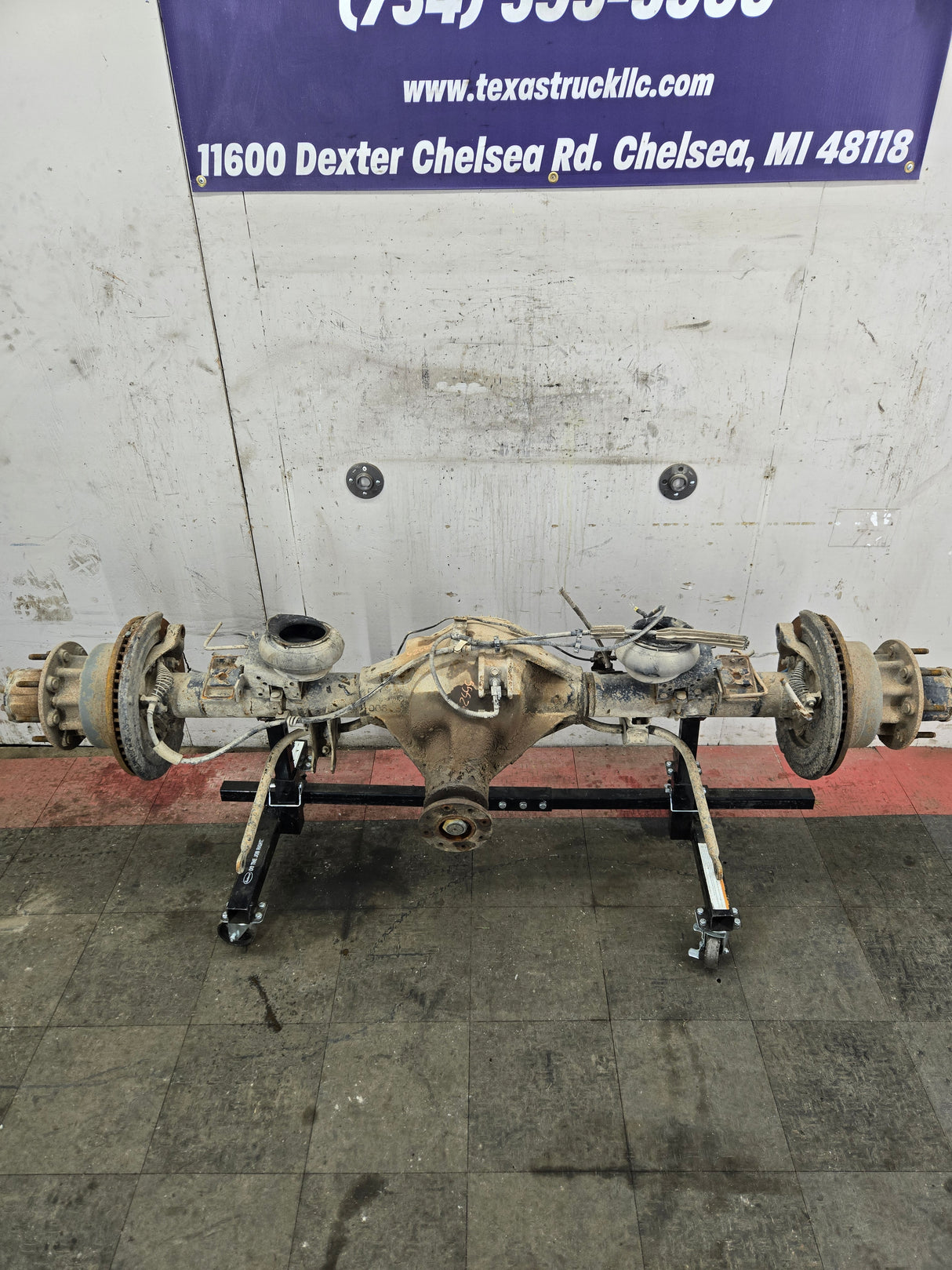 2013-2016 Ford Super Duty F350 PICKUP DUALLY Rear Axle 3.73 Gear Ratio Rear End 147k miles