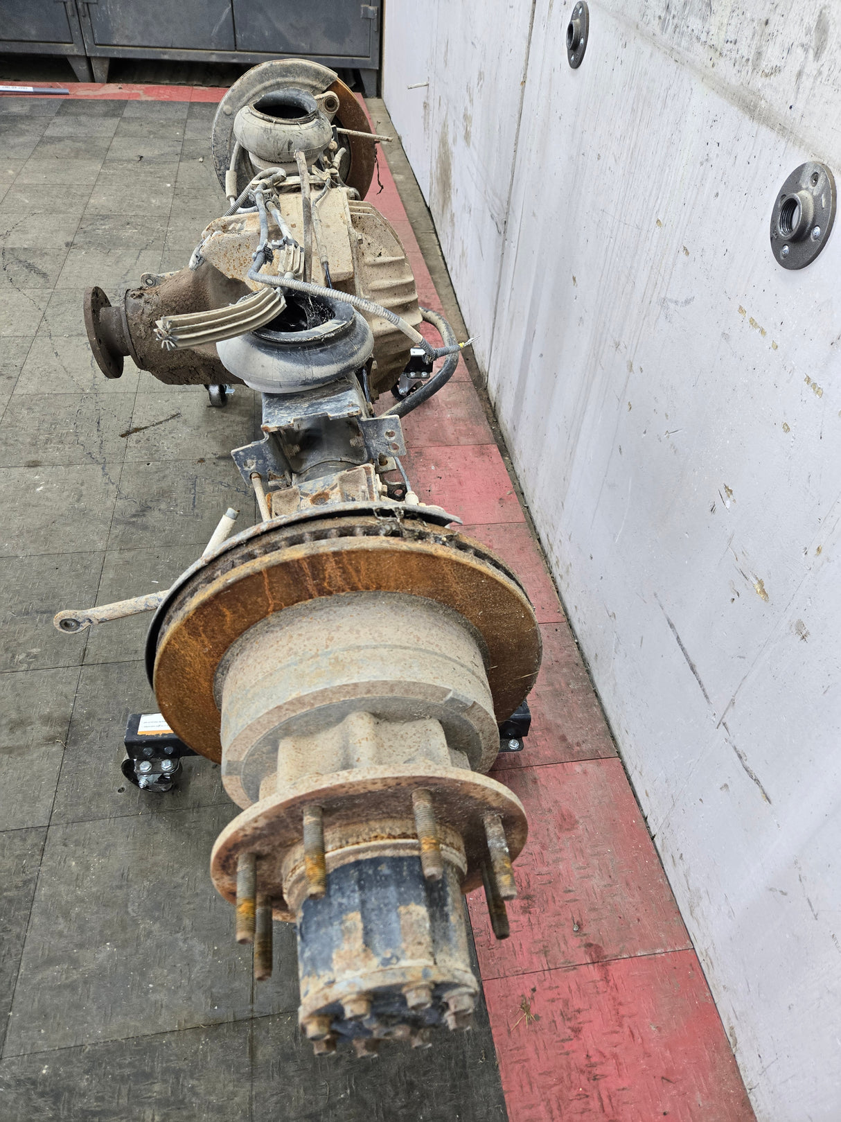 2013-2016 Ford Super Duty F350 PICKUP DUALLY Rear Axle 3.73 Gear Ratio Rear End 147k miles