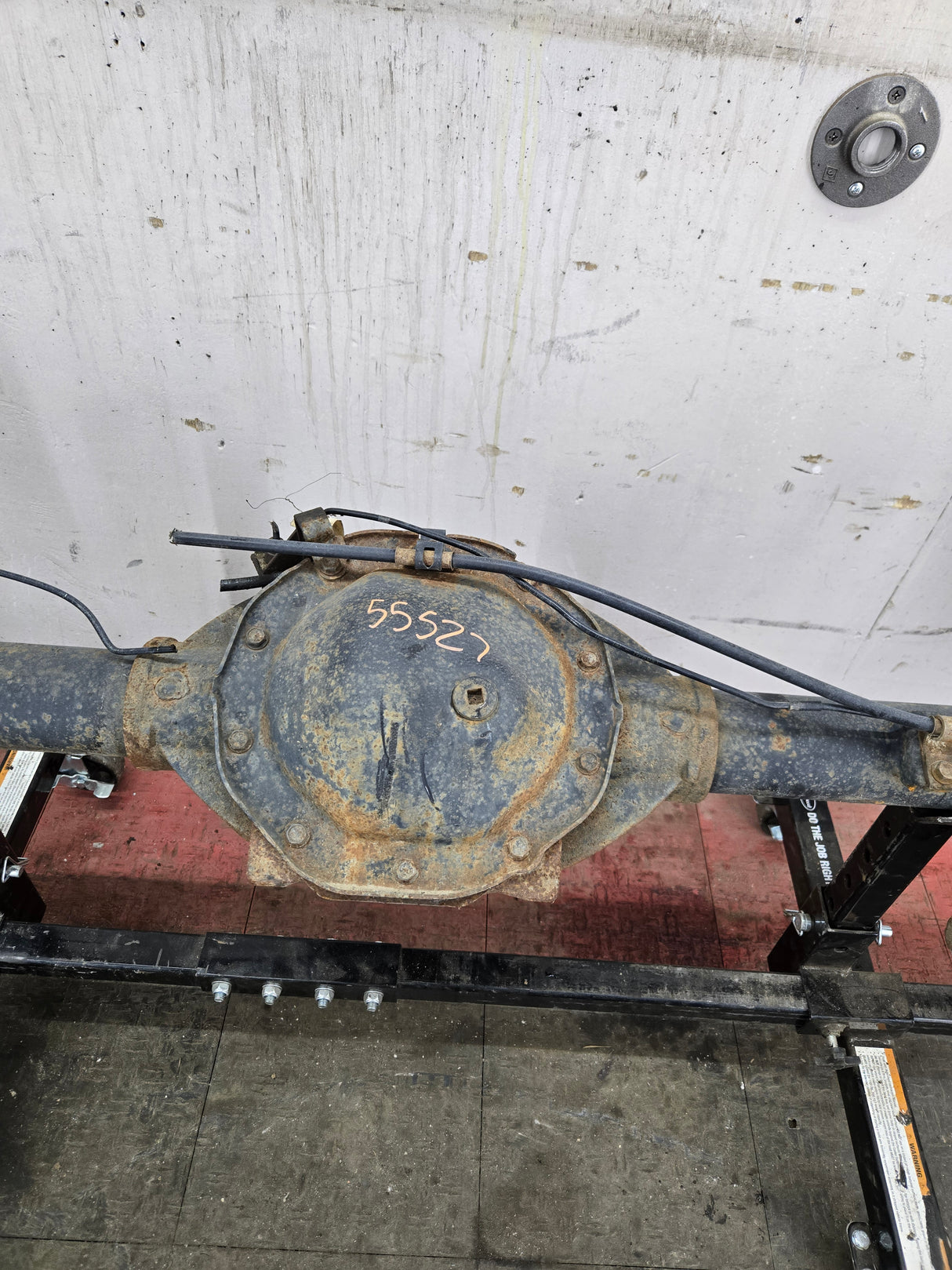 2009-2013 Chevrolet Silverado GMC Sierra 1500 Rear Axle 8.6" 3.42 Gear Ratio