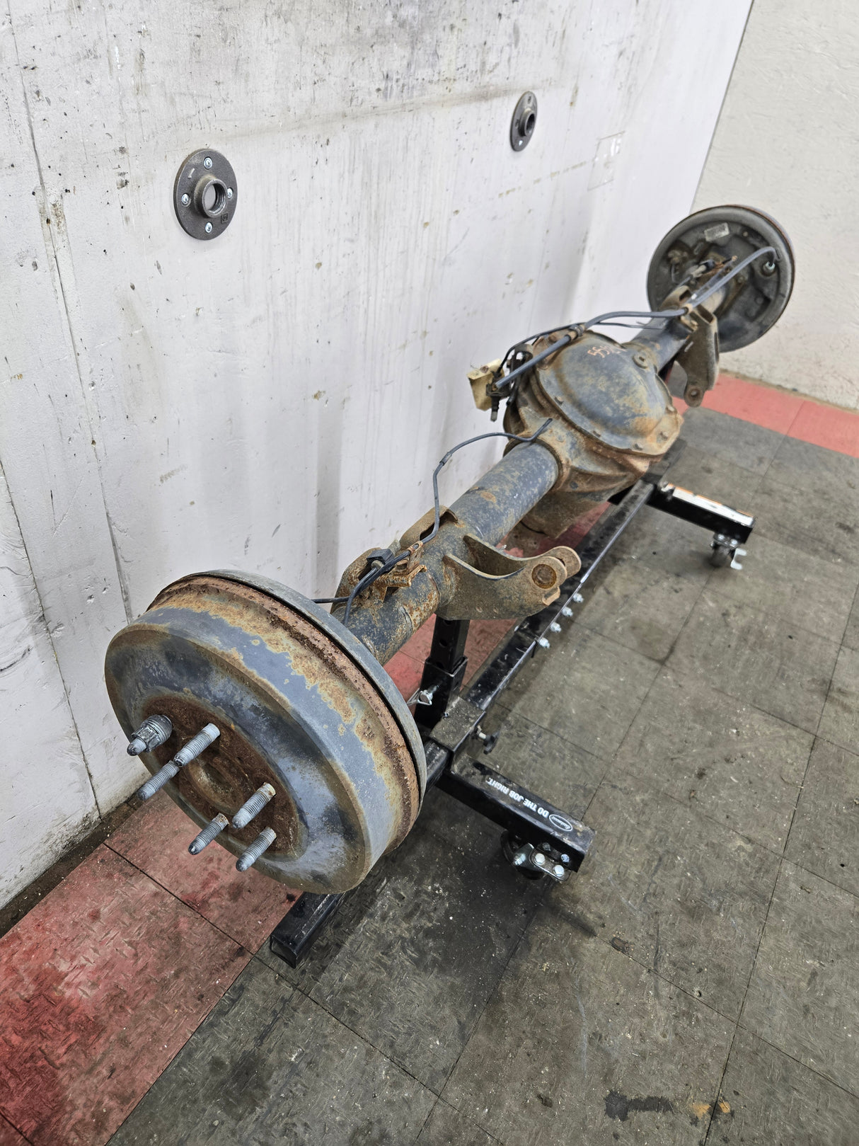 2009-2013 Chevrolet Silverado GMC Sierra 1500 Rear Axle 8.6" 3.42 Gear Ratio